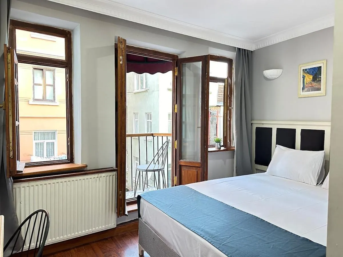 Apartment Perahomes Wooden Flat With Small Balcony Istanbul Turkey